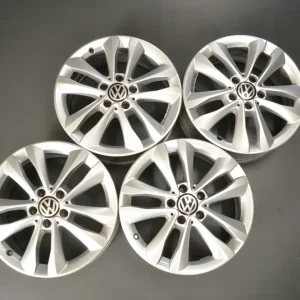 Zniżka Felgi 17 5×112 Volkswagne Jetta IV (F6126-1A)