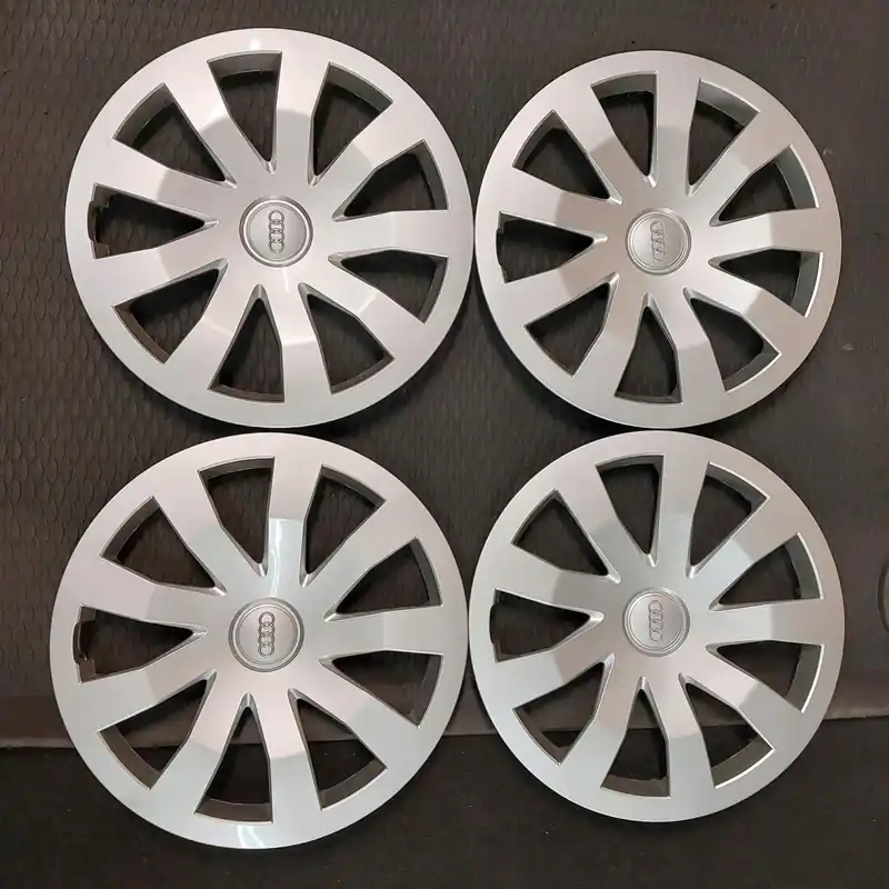 4x Kołpaki 15 Audi A1 82A601147 (K3139) Darmowy zwrot