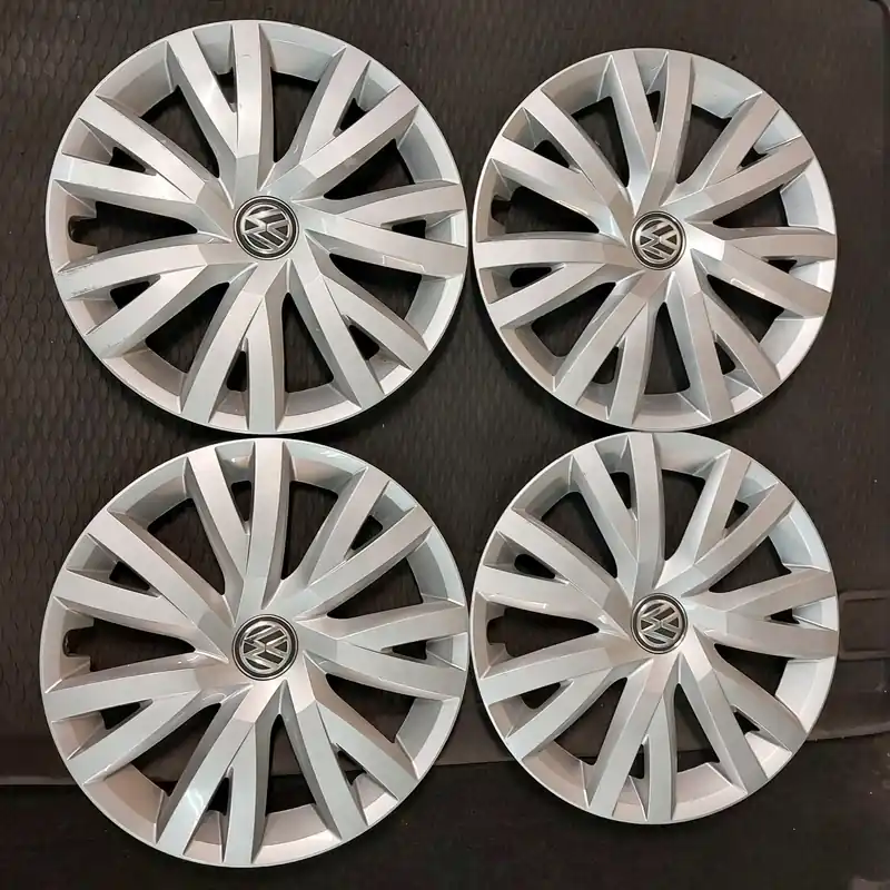 4x Kołpaki 16 Volkswagen Golf VII 5G0601147B (K3084) Zamów dziś